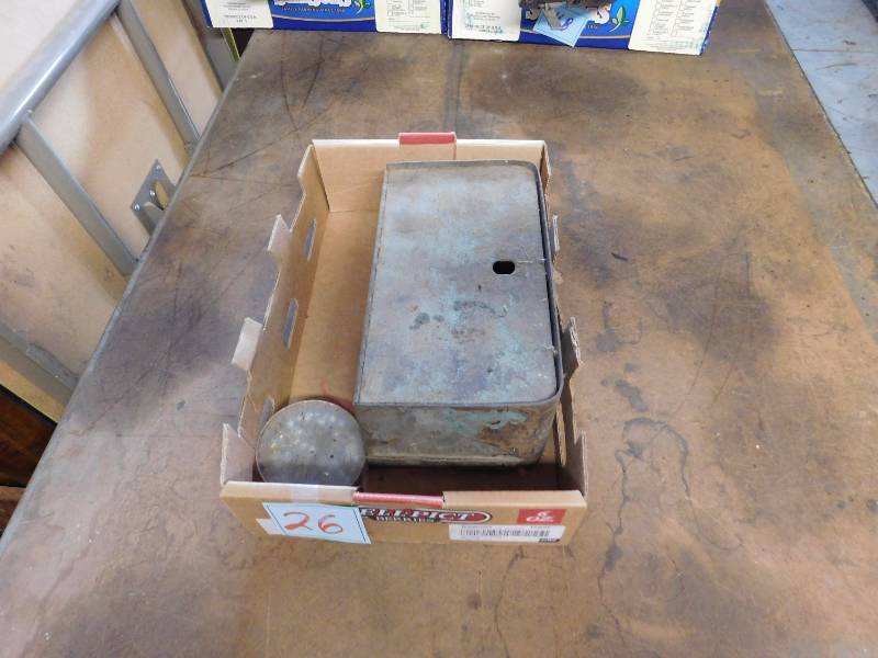lot 26 image: metal vehicle tool box and items inside