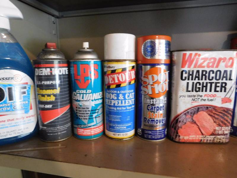 lot 48 image: shelf lot of garage shop chemicals see photos