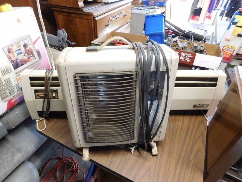 lot 59 image: two heater units both worked last winter