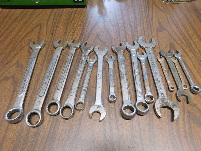 lot 51 image: large lot of open end wrenches