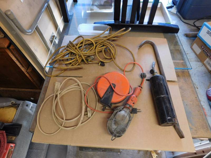 lot 71 image: misc shop garage items electric cords and more
