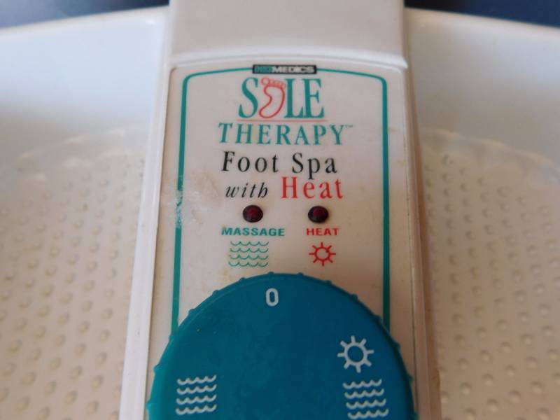lot 78 image: Homedics foot spa with heat