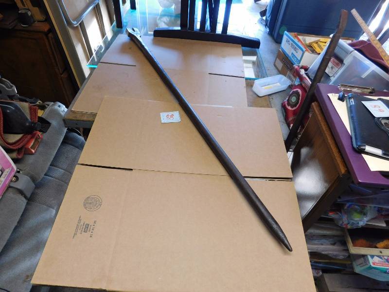 lot 88 image: 56 heavy duty tire iron