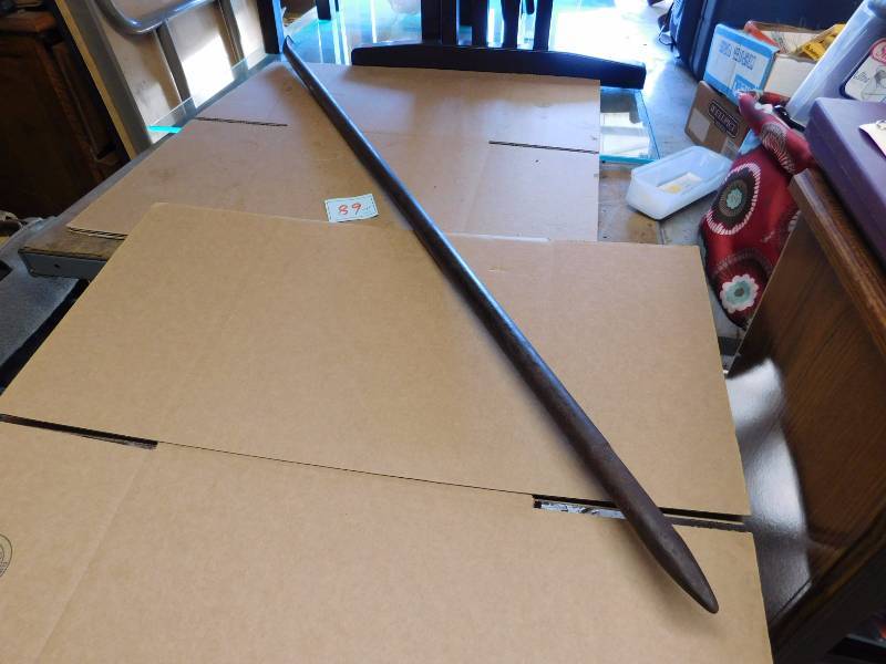 lot 89 image: 56 heavy duty tire iron