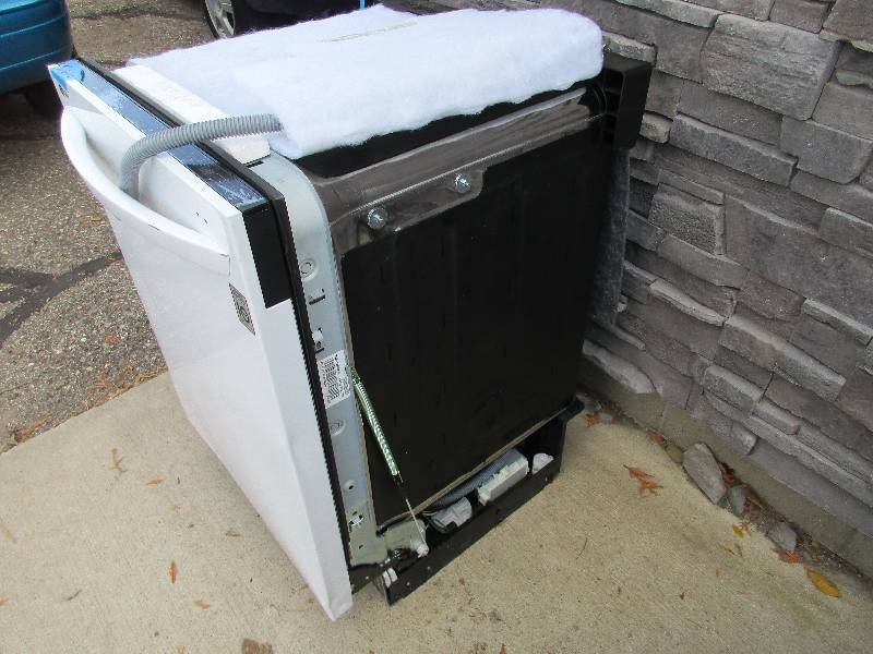 LG Dishwasher LDF7774WW