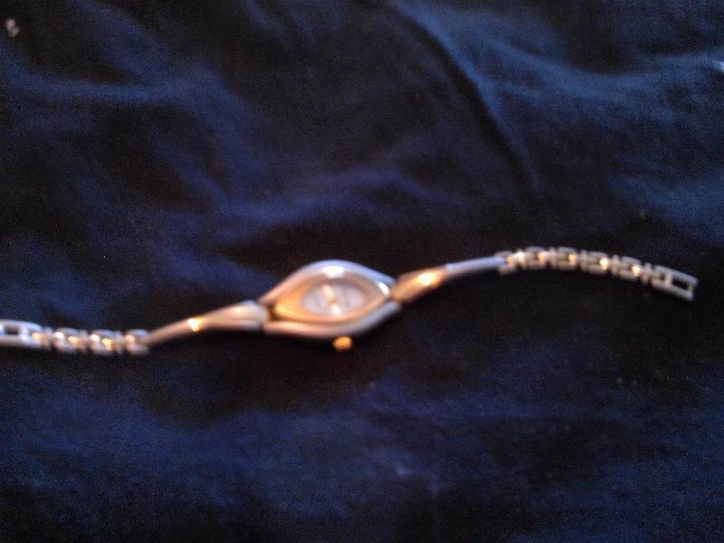 vintage womens quartz watch