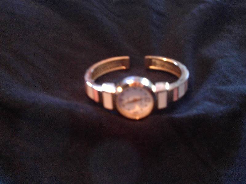 womens quartz watch