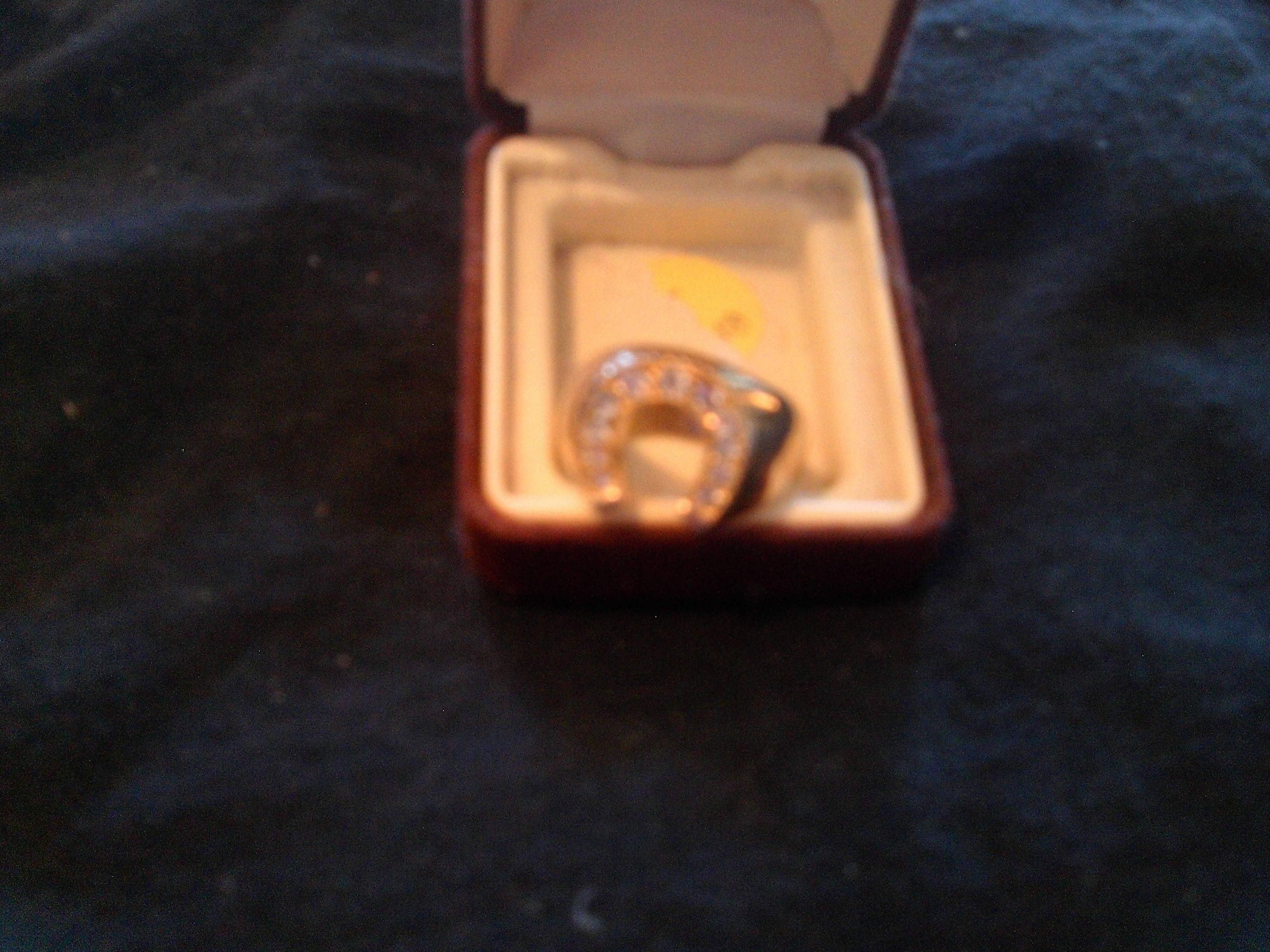 size 10 horseshoe ring