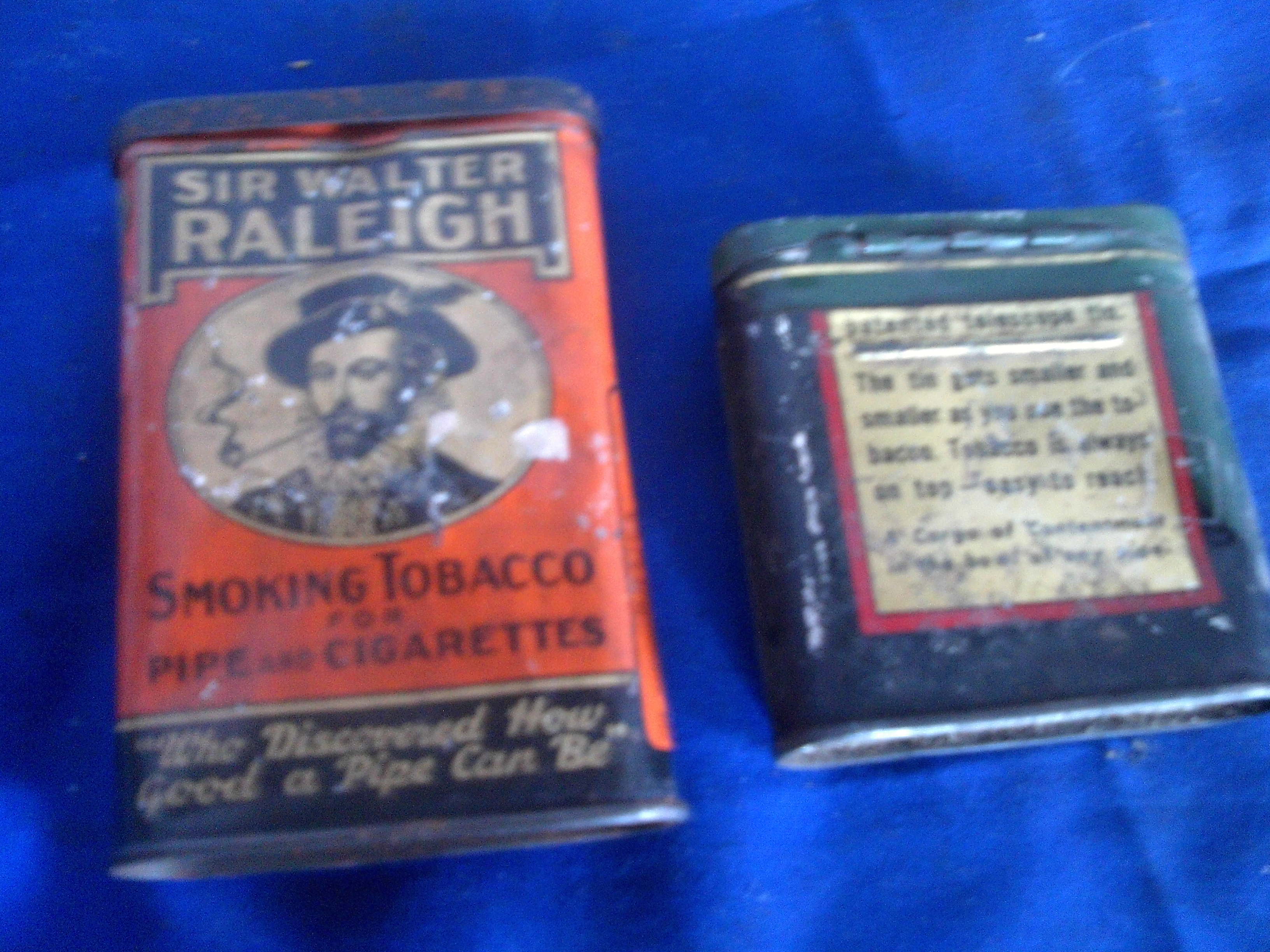 2 vintage tins
