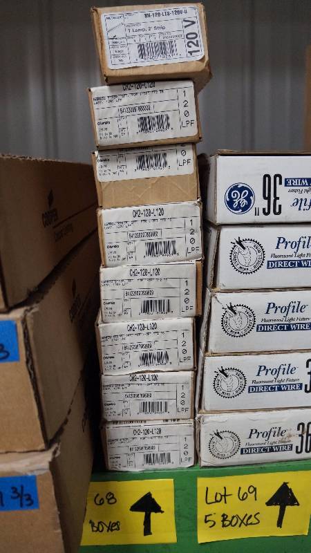 lot 68 image: Lot of 8 NIB Columbia Lighting T-12 Undercabinet Lighting