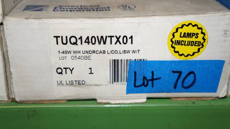 lot 70 image: NIB American Fluorescent Corp. 4 Fluorescent Undercabinet Light Fixture