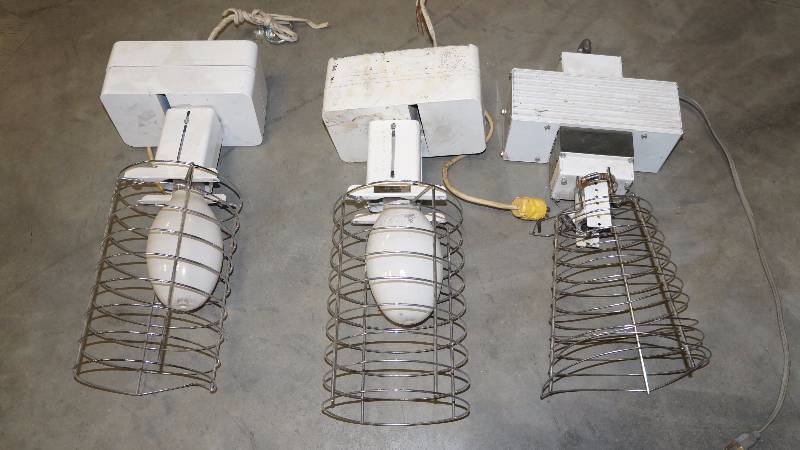 lot 76 image: Lot of 3 CEW Lighting Spartan Fixtures Universal POD HL Industrial Lighting