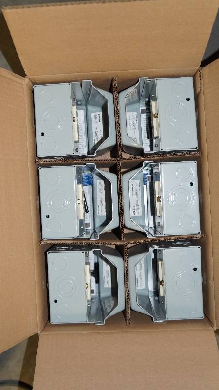 lot 198 image: NIB Siemens 60 Amps Enclosed Pullout Switch - Qty 6Box