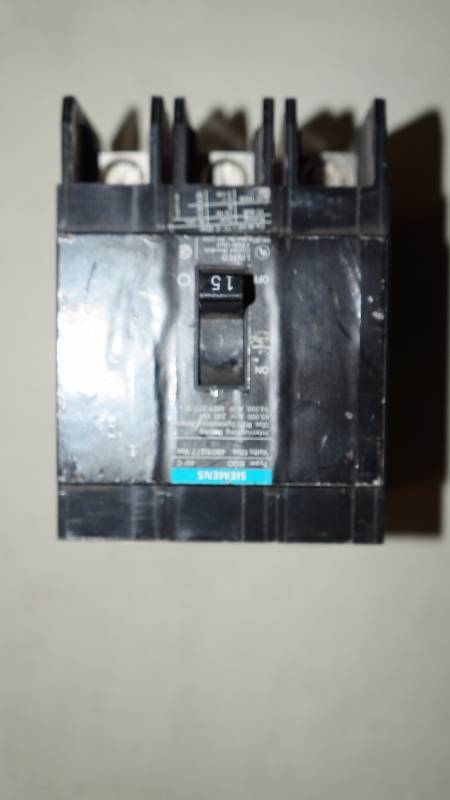 lot 210 image: Siemens 15 Amp Type BQD 480Y277 VAC Interrupting Rating 3 Pole Bolt On Circuit Breaker