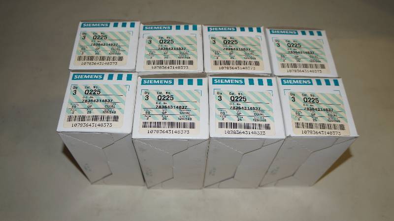 lot 213 image: Qty 24 NIB Siemens Q225 2 Pole 25 Amp ITE Molded Case Circuit Breakers
