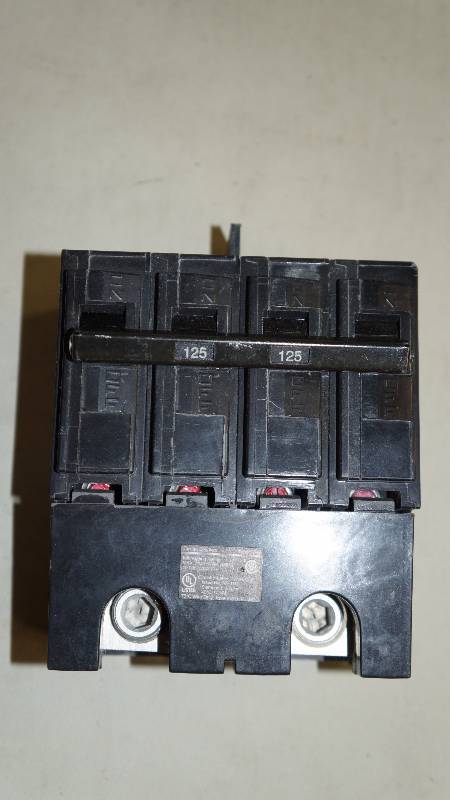 lot 223 image: Siemens 2 Pole 125 Amp Q2125B 120240 Volts Type QPP Circuit Breaker