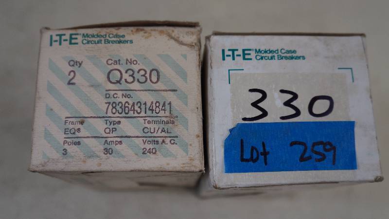 lot 259 image: Qty 4 NIB Siemens 30 Amps 3 Pole Type QP 240 VAC Q330 I-T-E Circuit Breakers
