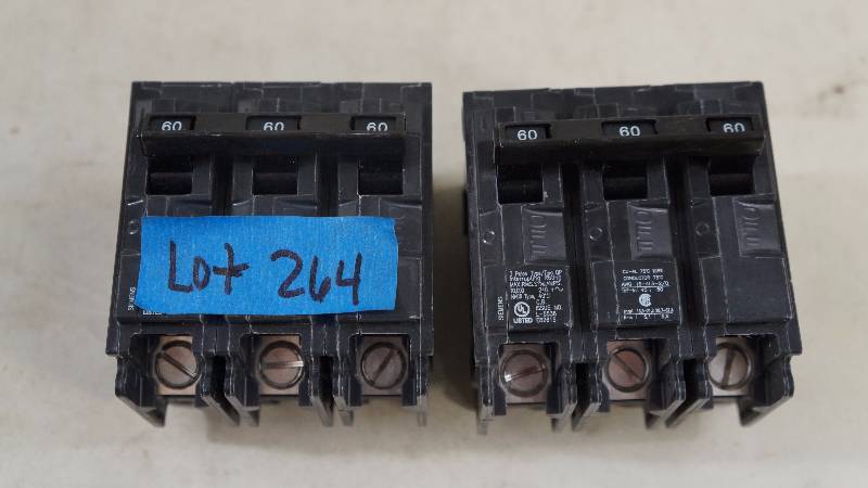 lot 264 image: Qty 2 Siemens 60 Amp 3 Pole 240 V Type QP Q360 Circuit Breakers
