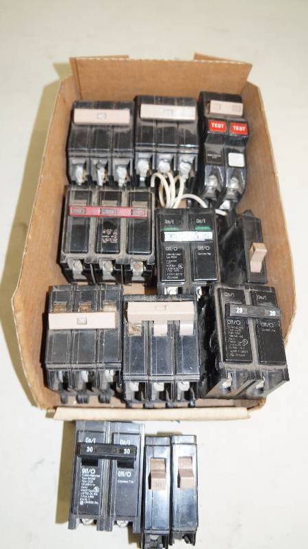 lot 291 image: Mixed Lot of 12 Cutler-Hammer & I-T-E Imperial Corp Circuit Breakers
