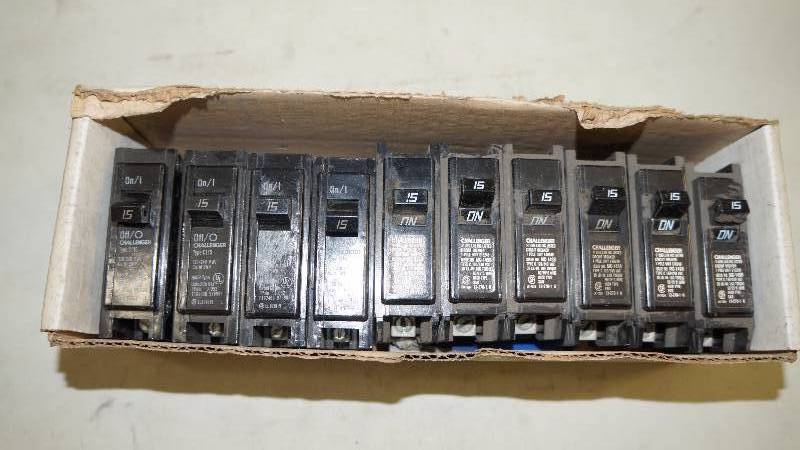 lot 294 image: Qty 10 NIB Challenger 15 Amps Type C Single Pole 120240V Circuit Breakers