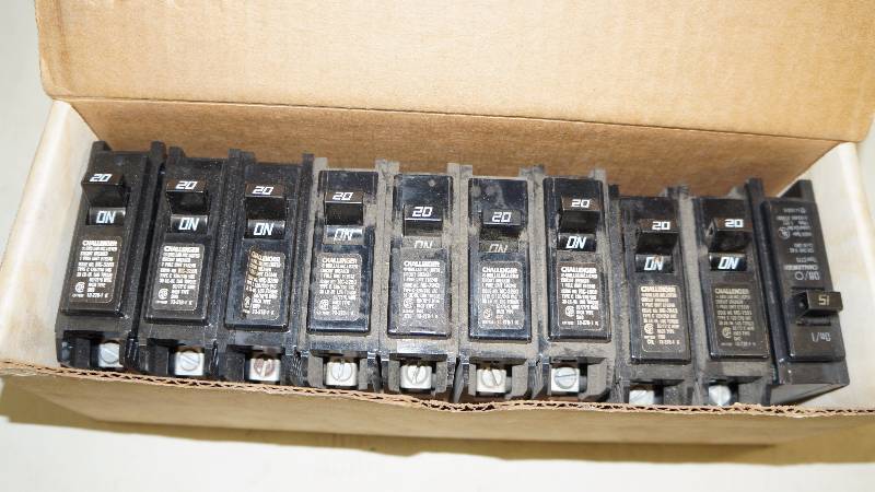 lot 298 image: Qty 10 NIB Challenger 15 & 20 Amps Type C Single Pole 120240V Circuit Breakers