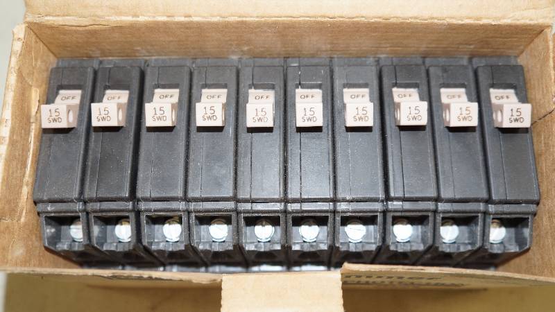 lot 301 image: Qty 10 NIB Cytler-Hammer CH115 15 Amp 1 Pole Circuit Breakers