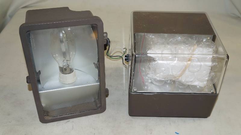 lot 357 image: Set of 2 NIB Non-Matching Ruud LIghting Outdoor LIghts