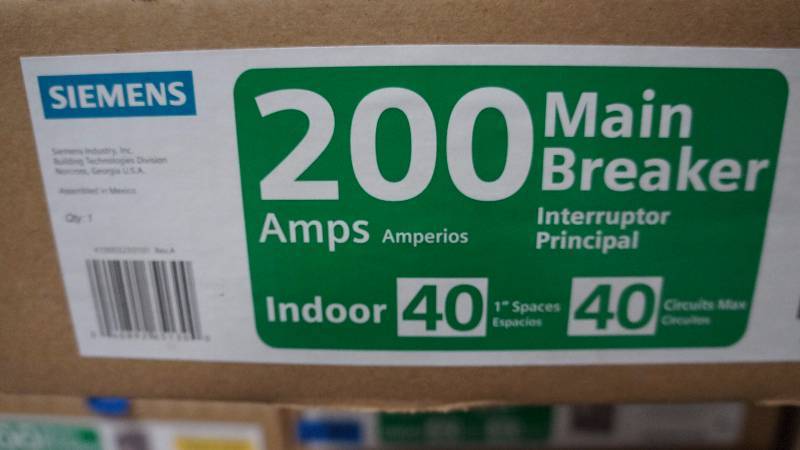 lot 86 image: NIB Siemens 200 Amps Indoor ES Series Load Center Main Breaker