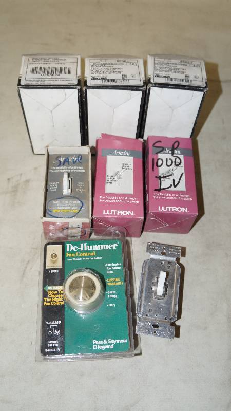 lot 386 image: Mixed Lot of 600 & 1000 Watt Dimmers - White & Ivory