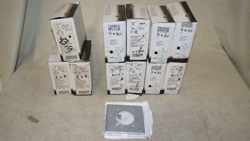 lot 401 image: Lot of Leviton Two Gang Wallplates