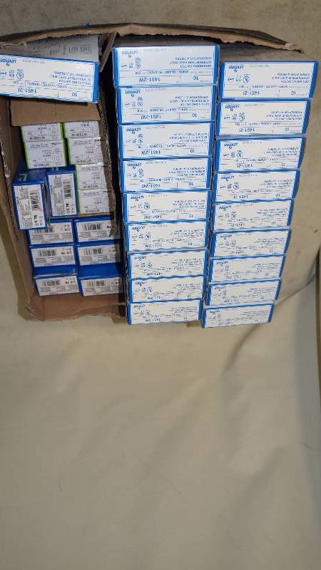 lot 447 image: Mixed Lot of NIB Leviton Switches & Receptacles