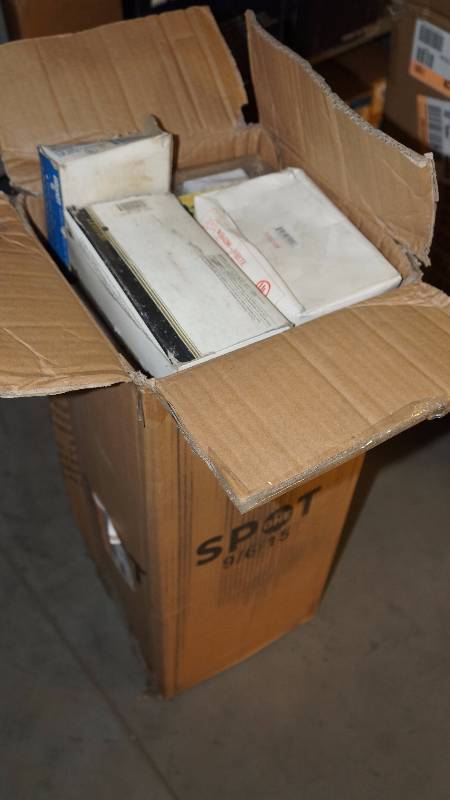 lot 451 image: Mixed Lot of NIB Receptacles & Switches