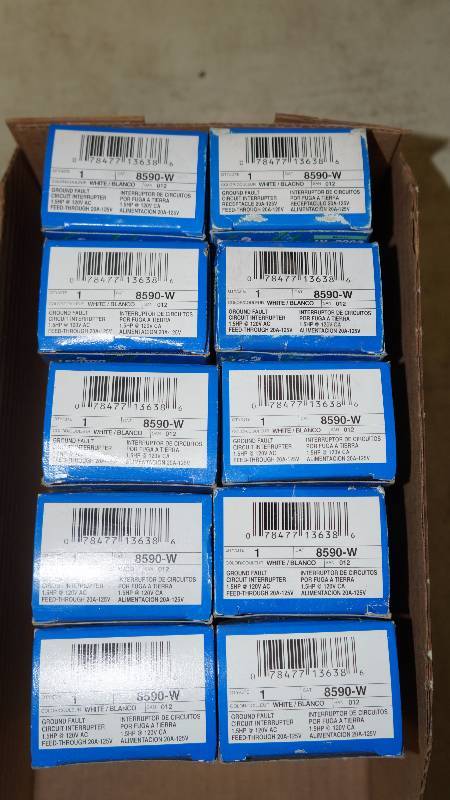 lot 456 image: Qty 10 NIB Leviton White GFCIs