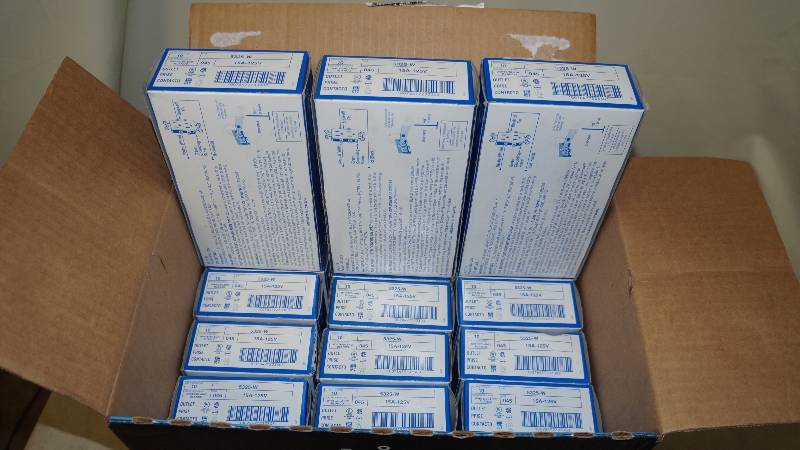 lot 467 image: Qty 150 NIB Leviton White Outlets