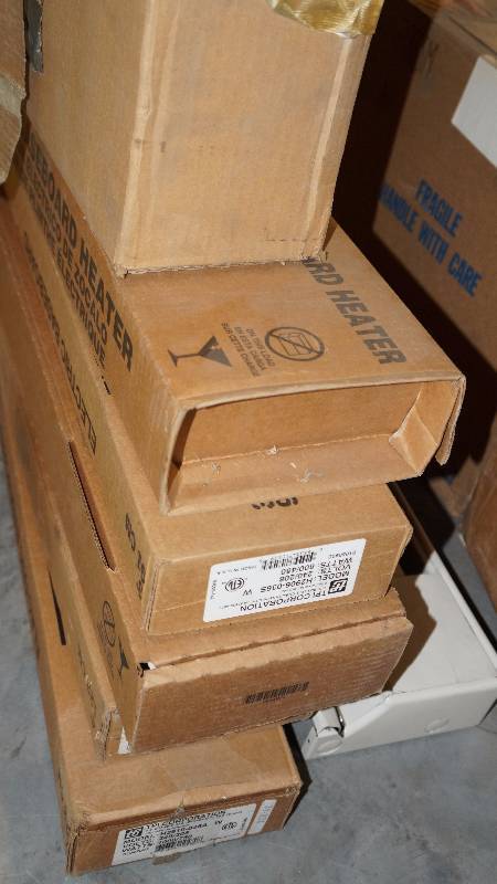 lot 500 image: Mixed Lot of 4 & Under Electric Baseboard Heaters