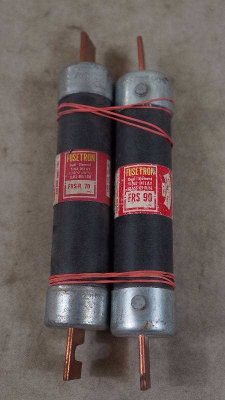lot 534 image: Qty 2 Fusetron Dual Element Time Delay Class RK5 70 & 90 Amp Fuses