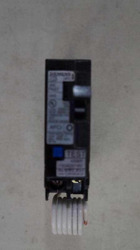 lot 287 image: Qty 10 NIB Siemens 20 Amp 1 Pole Type QAF Q120AFC Combination Type Arc Fault Circuit Interrupters
