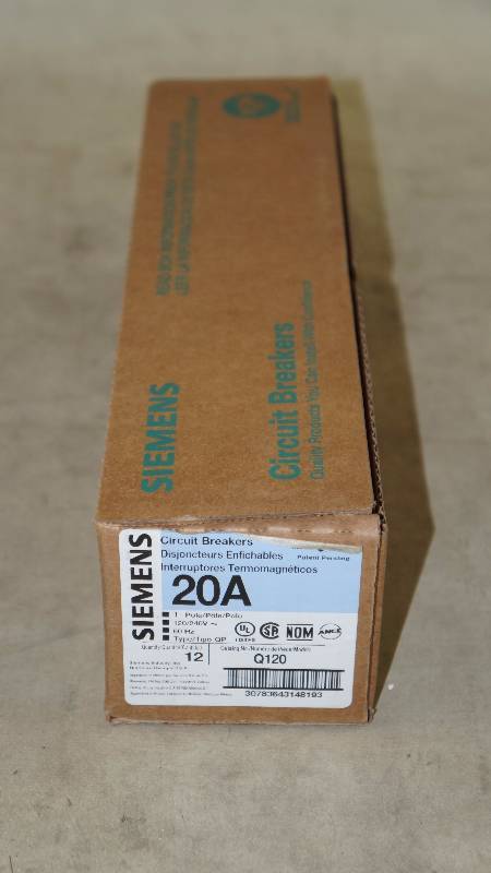lot 586 image: Qty 12 NIB Siemens 20 Amp 1-Pole Q120 Circuit Breakers