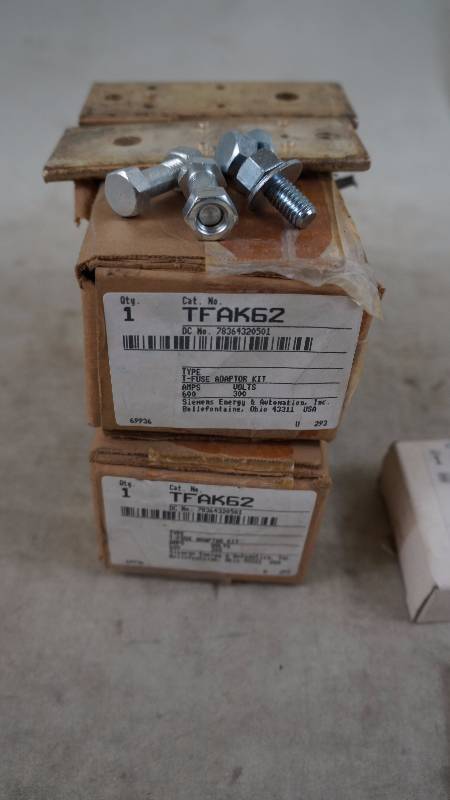 lot 544 image: Mixed Lot of 4 Fuse Adaptor Kits