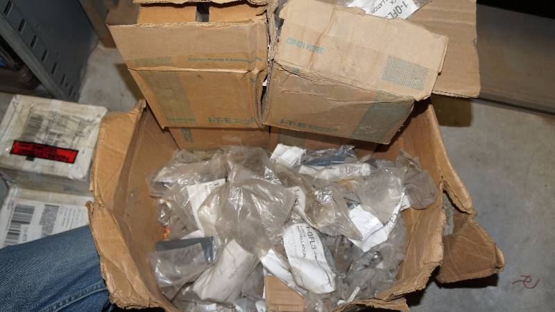lot 546 image: Mixed Lot of NIP Lock Assemblies for Fuse Boxes