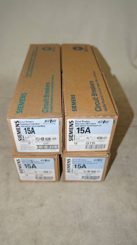 lot 549 image: Qty 48 NIB Siemens 15 Amp 1-Pole Q115 Circuit Breakers