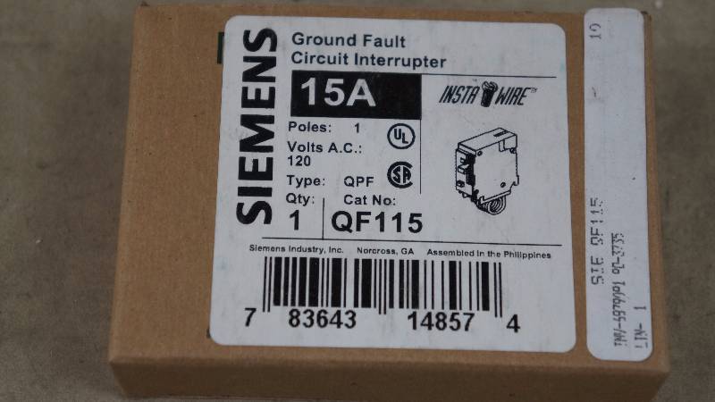 lot 701 image: Qty 2 Siemens 15 Amp 1-Pole Type QAF Q115AF Arc Fault Circuit Interrupters