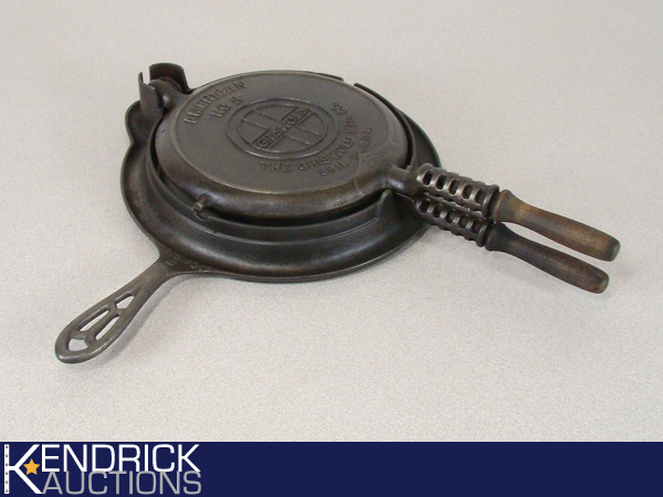 Antique Cast Iron Griswold Waffle Iron No. 8