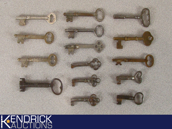 Lot of Antique Skeleton Keys
