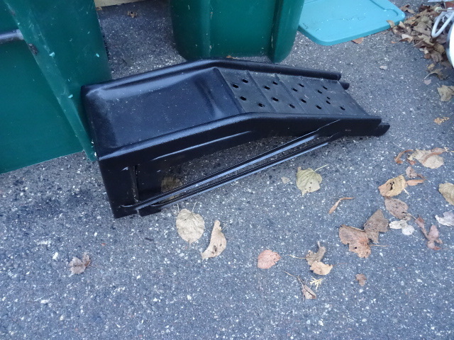 lot 24 image: car ramps