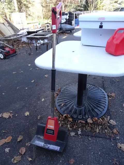 lot 27 image: toro power shovel electric