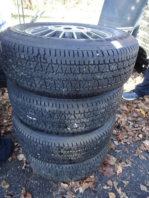 lot 36 image: set of 4 tire