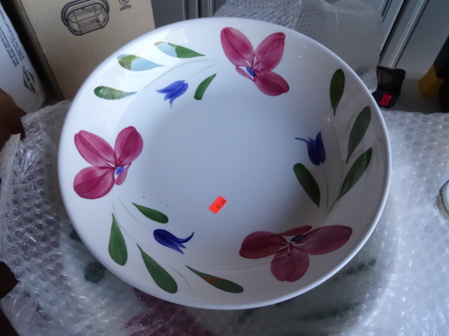 lot 56 image: 12 inch ceramic bowls quantity 5