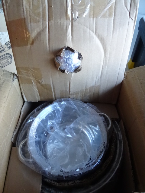 lot 58 image: 2qt and 6qt stainless steel pasta pots w lids