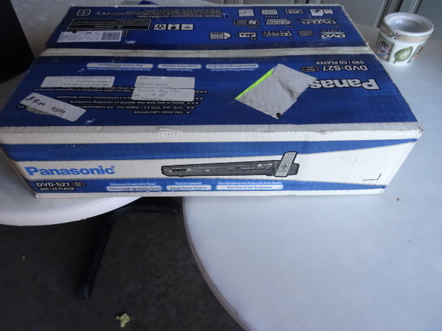 lot 79 image: panasonic dvd-s27 dvd cd player